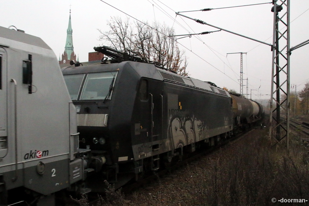 IMG11884.JPG - 185 555-0