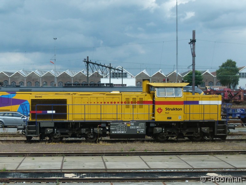 Vossloh 5001681 - 275 307-1.jpg