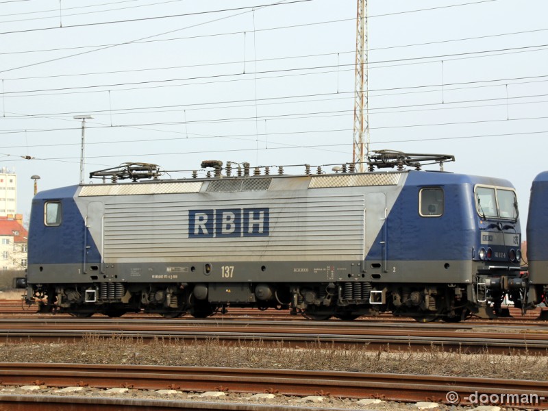 143 812-6 - RBH 137.jpg