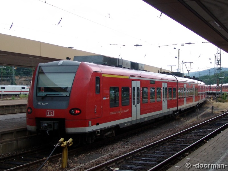 425 132-8.jpg